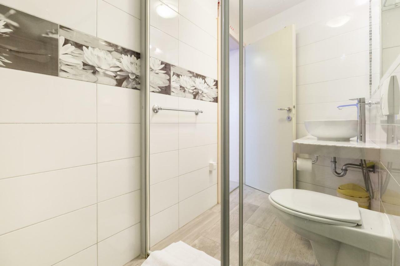 Apartments Karla & Marija Petrcane Ngoại thất bức ảnh